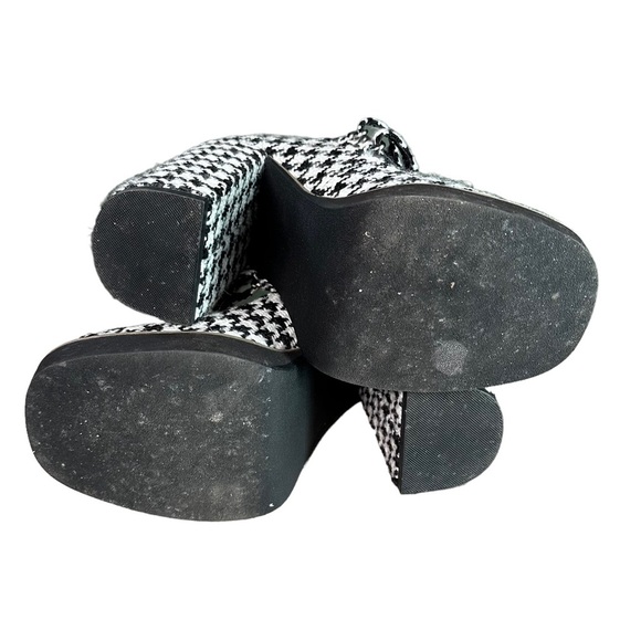 Steve Madden | Black and White Tweed Houndstooth Twice Mary Jane Pump Size 7 - Picture 9 of 10